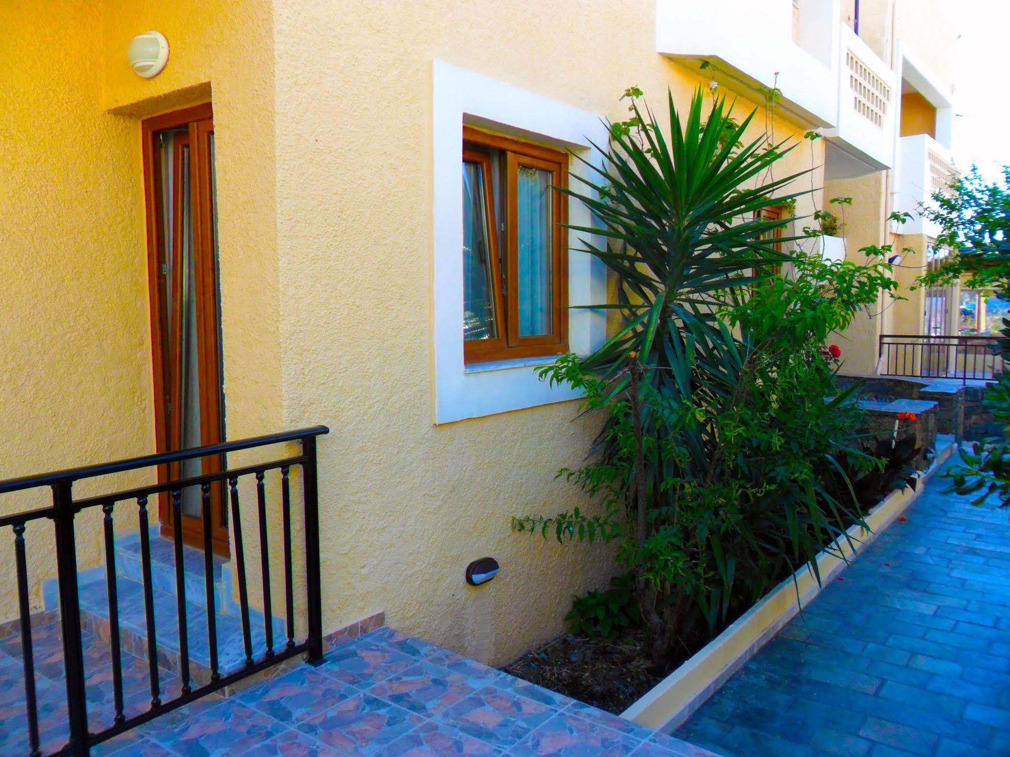 Katerini Apartments Hotel Платанес Экстерьер фото